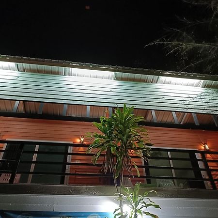 Mumzai House Apartment Ko Mook Bagian luar foto
